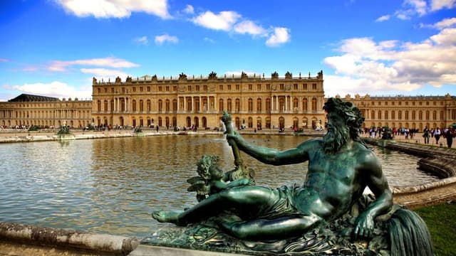 Guided tour of the Ch&acirc;teau de Versailles
