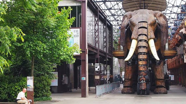 Nantes: the machines de l&#39;ile, secret courtyards and covered passageways