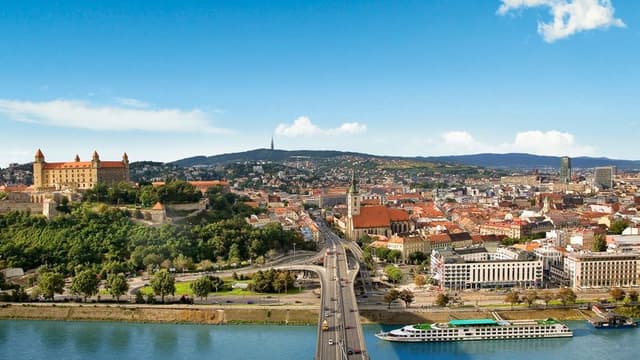 Guided tour of Bratislava