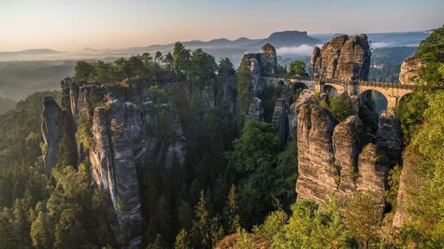 Saxon Switzerland : Elbe Sandstone Mountains