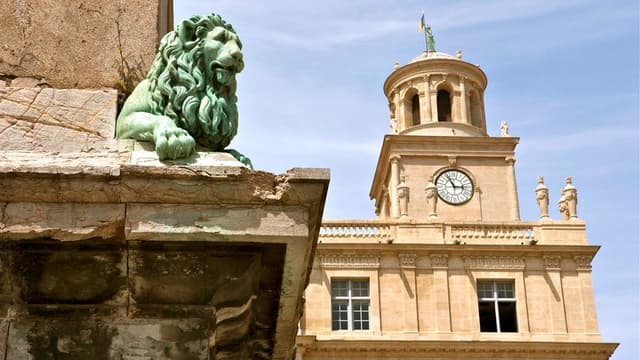 Guided walking tour of Arles