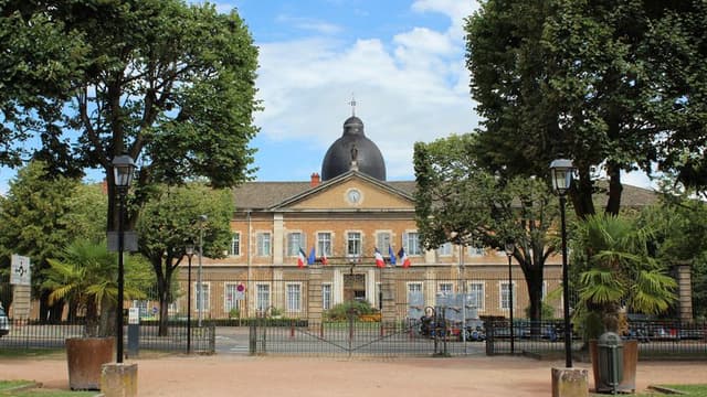 MACON