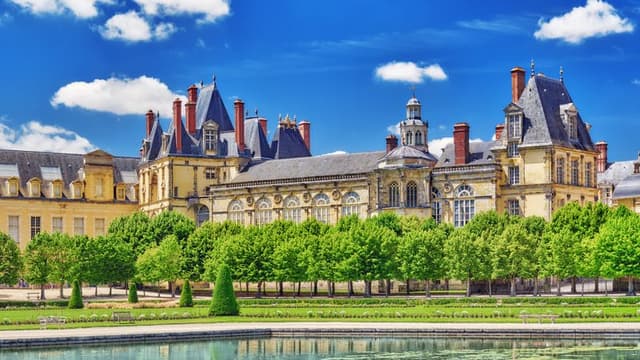 Guided tour of Fontainebleau
