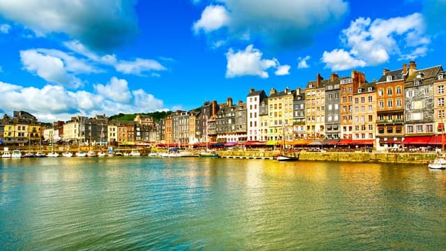 Guided walking tour of Honfleur