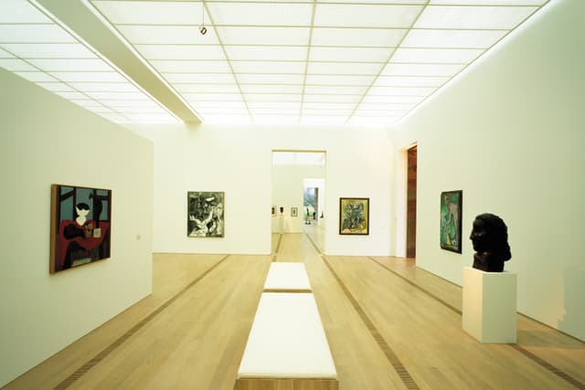 Guided tour of the Beyeler Foundation