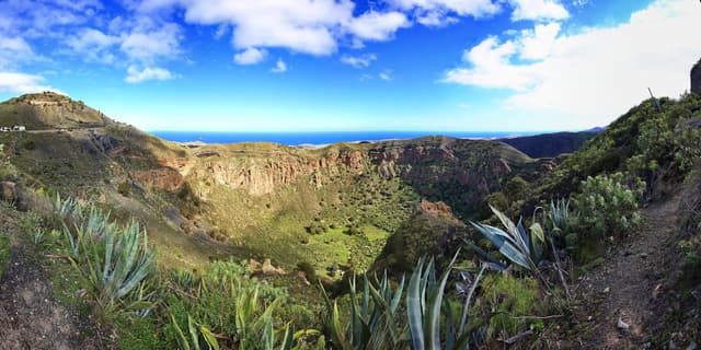 Las Palmas and Bandama crater