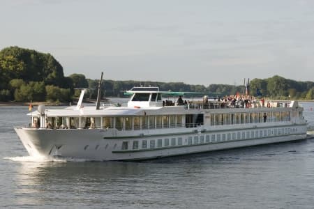Festive Weekend on the Seine River (port-to-port cruise)