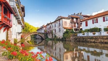 From the French Basque Country to Bordeaux - Fine French cuisine at the foot of the Pyrenees and an escapade in the Gironde (port-to-port cruise)