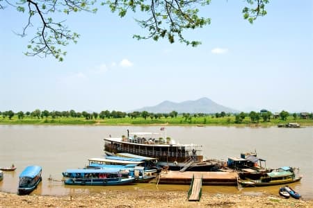 The Mekong in a different way - Between adventure and must-seesites (port-to-port cruise)