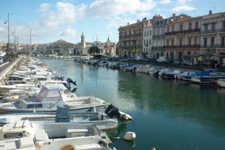 Charming Provence : a barge cruise in Southern France (port-to-port cruise)
